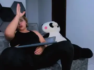 Mikaelastonne  live sex cam