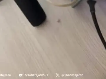 Sweet_littleee  live sex cam