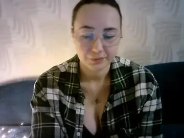 Sweetchealy  live sex cam