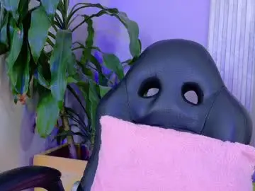 Triana_crimson  live sex cam