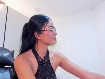 Emily_tolson  live sex cam