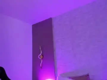 Emily_tolson  live sex cam