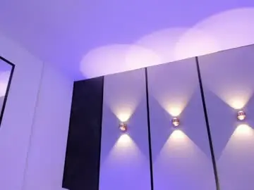 Emily_tolson  live sex cam