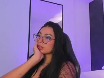 Emily_tolson  live sex cam