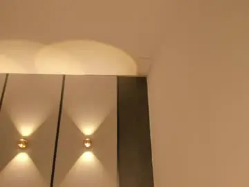 Emily_tolson  live sex cam