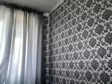 Lunafeather  live sex cam