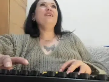 Mia_petra  live sex cam