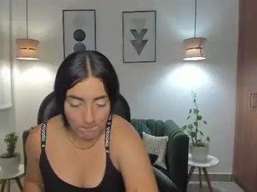 Naiah_blue  live sex cam