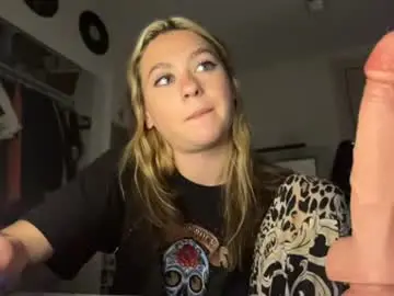 Peachesncreampiezz  live sex cam