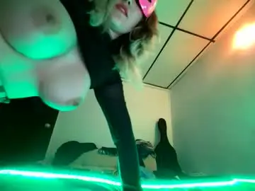 Scarlet_whisper  live sex cam