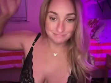 Frayfitz  live sex cam