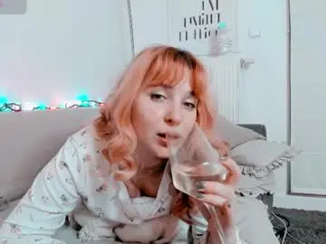 Kat_here  live sex cam