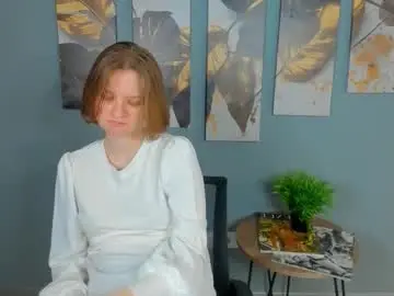 Lilianslow  live sex cam