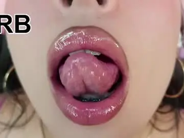 Mia_roux1  live sex cam
