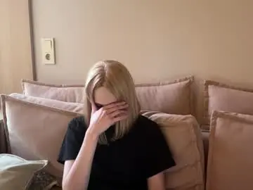 Pennilinko  live sex cam
