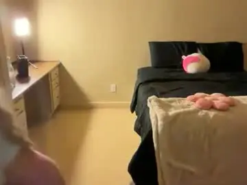 Summerclarke2  live sex cam