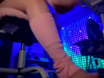 Tsunderenextdoor  live sex cam