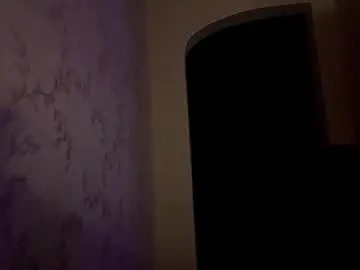 Allynmckinnell  live sex cam