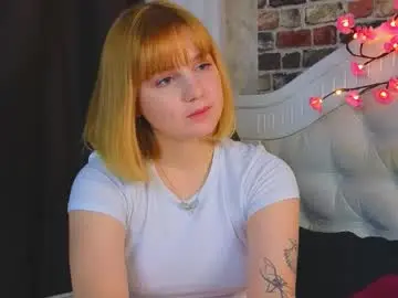 Asiabritney  live sex cam