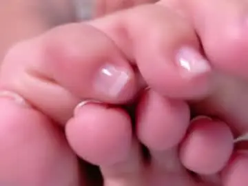 Daddys_little_princesss  live sex cam