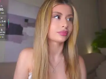 Holayoula  live sex cam