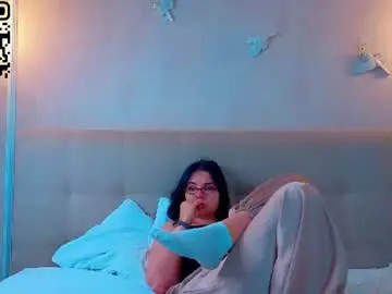 Hollyfletchers  live sex cam