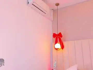 Kosmic_21  live sex cam