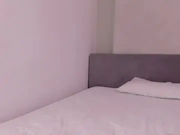 Kosmic_21  live sex cam