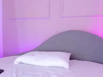 Kosmic_21  live sex cam
