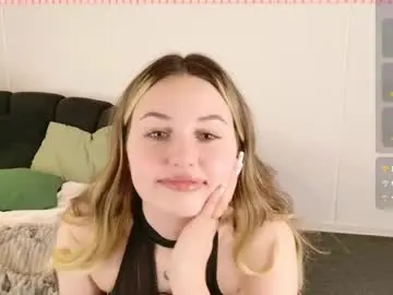 Lilly_eyes  live sex cam