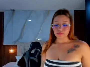 Mia_18v  live sex cam