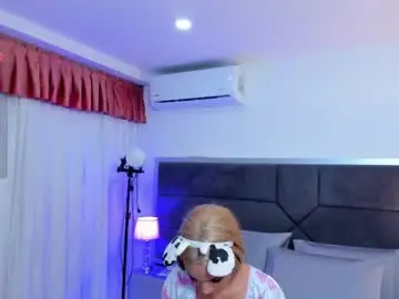 Mia_poppy  live sex cam