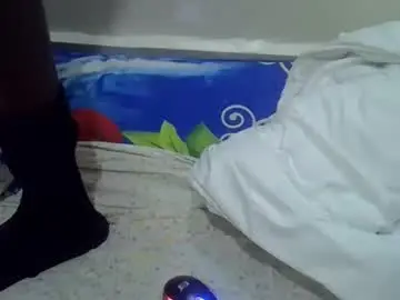 Nunu_40  live sex cam