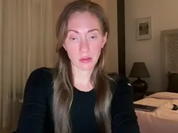 Sarahgiroux86  live sex cam