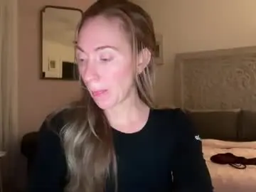 Sarahgiroux86  live sex cam
