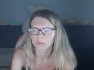 Shy_moony  live sex cam