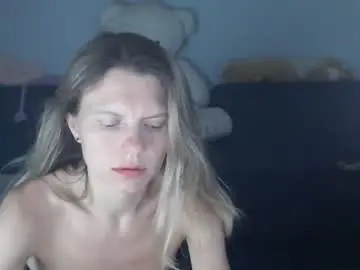 Shy_moony  live sex cam