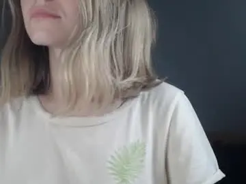 Shy_moony  live sex cam