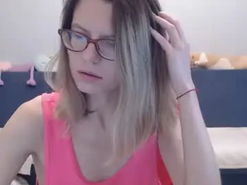 Shy_moony  live sex cam
