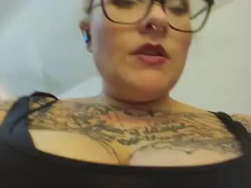 Briebaby88  live sex cam