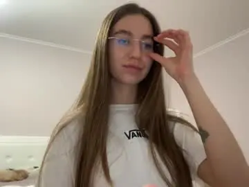 Emberfamn  live sex cam