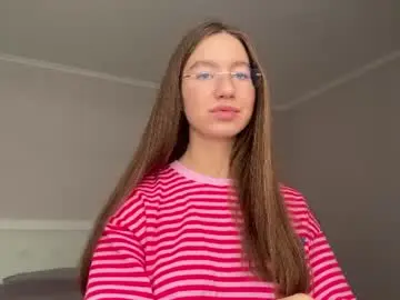 Emberfamn  live sex cam