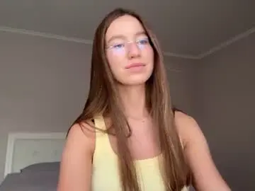 Emberfamn  live sex cam