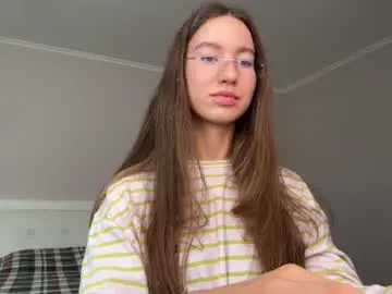 Emberfamn  live sex cam