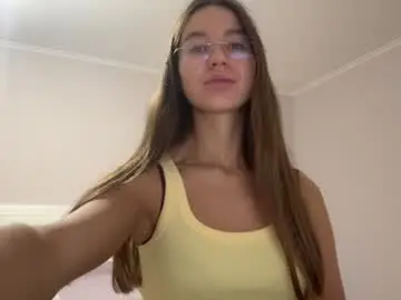 Emberfamn  live sex cam