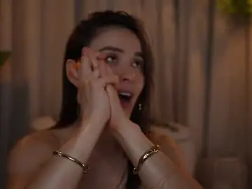 Emyii  live sex cam