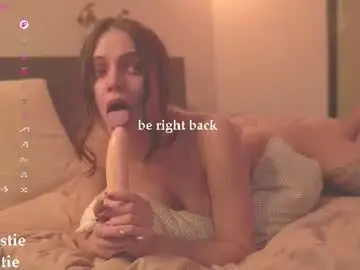 Itsnostie  live sex cam