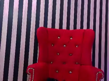 Martinaroberts7  live sex cam