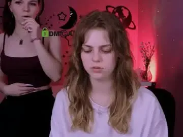 Naya_may  live sex cam