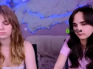 Naya_may  live sex cam